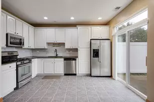 407 Bluegrass Pkwy, Oswego, IL 60543 - Photo 8