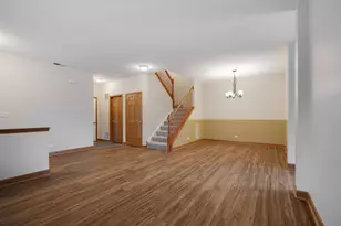 407 Bluegrass Pkwy, Oswego, IL 60543 - Photo 4