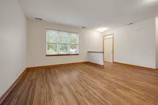 407 Bluegrass Pkwy, Oswego, IL 60543 - Photo 2