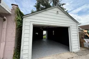 13410 S Brandon Ave, Chicago, IL 60633 - Photo 36