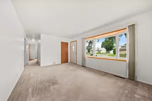 1006 Copper Dr, Machesney Park, IL 61115 - Photo 4