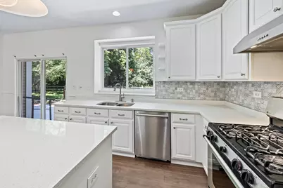 9 Sagebrush Court, Streamwood, IL 60107 - Photo 6