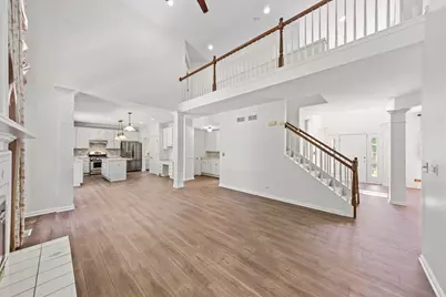 9 Sagebrush Court, Streamwood, IL 60107 - Photo 2