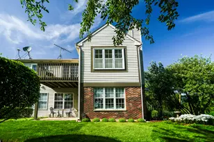 1994 Gary Ct, Schaumburg, IL 60193 - Photo 4