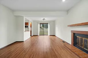 1212 Lancaster Dr, Champaign, IL 61821 - Photo 8