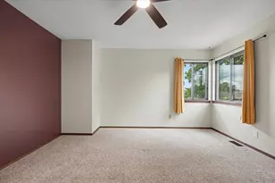 1212 Lancaster Dr, Champaign, IL 61821 - Photo 20