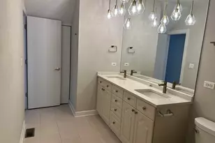 708 N Orleans St, Chicago, IL 60654 - Photo 12