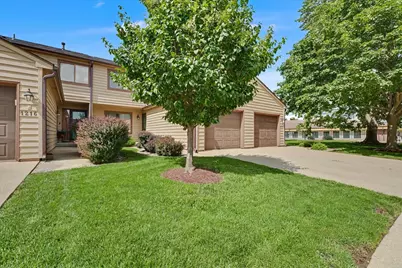 1214 Lancaster Drive #1214, Champaign, IL 61821 - Photo 2