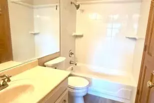 300 Aster Ct, Aurora, IL 60504 - Photo 6