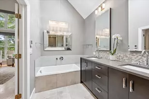 922 Ash St, Winnetka, IL 60093 - Photo 22