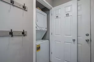 100 Fairwood Dr, Bolingbrook, IL 60440 - Photo 20