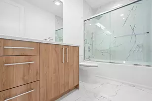 3008 W Belmont Ave, Chicago, IL 60618 - Photo 12