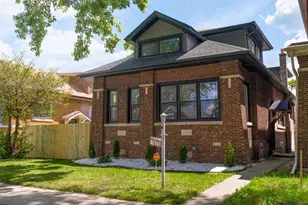 7625 S Clyde Ave, Chicago, IL 60649 - Photo 2
