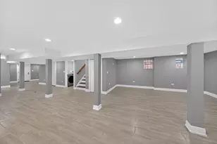 7625 S Clyde Ave, Chicago, IL 60649 - Photo 18