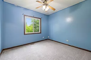 983 Valleyview Dr, Bartlett, IL 60103 - Photo 22