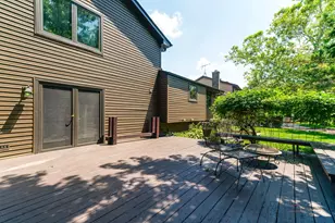 820 Long Meadow Dr, Schaumburg, IL 60193 - Photo 38