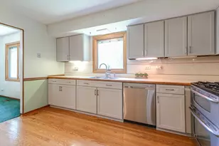 820 Long Meadow Dr, Schaumburg, IL 60193 - Photo 12