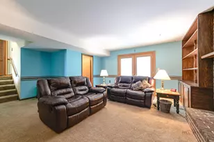 820 Long Meadow Dr, Schaumburg, IL 60193 - Photo 18