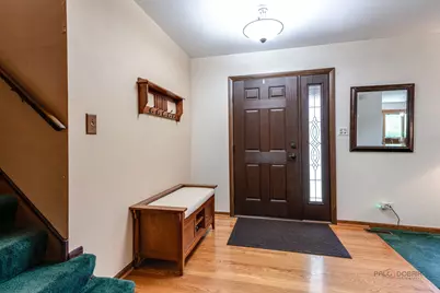 820 Long Meadow Drive, Schaumburg, IL 60193 - Photo 4