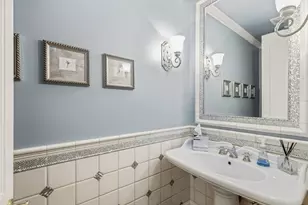241 Walden Dr, Glencoe, IL 60022 - Photo 8