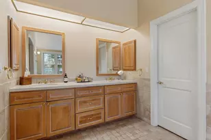 241 Walden Dr, Glencoe, IL 60022 - Photo 16
