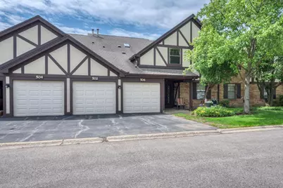 504 Elizabeth Drive #18-B-L, Wood Dale, IL 60191 - Photo 1