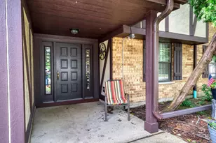 504 Elizabeth Dr, Wood Dale, IL 60191 - Photo 2