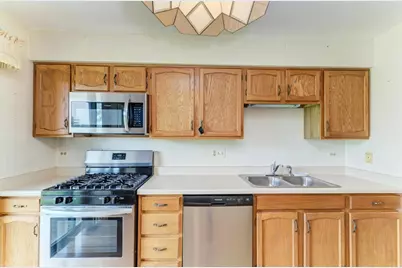 504 Elizabeth Drive #18-B-L, Wood Dale, IL 60191 - Photo 10
