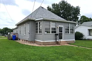 112 E 6th St, Kewanee, IL 61443 - Photo 4