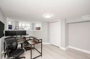 735 E 50th St, Chicago, IL 60615 - Photo 18