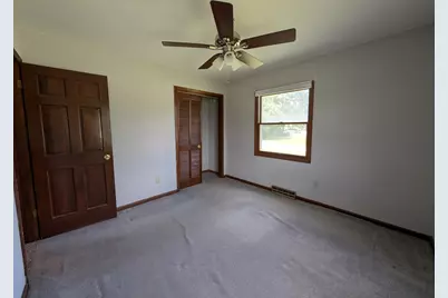 201 Meadow Lane, Monroe Center, IL 61052 - Photo 4
