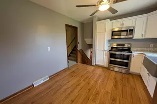 201 Meadow Ln, Monroe Center, IL 61052 - Photo 12