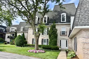 944 N Northwest Hwy, Park Ridge, IL 60068 - Photo 1
