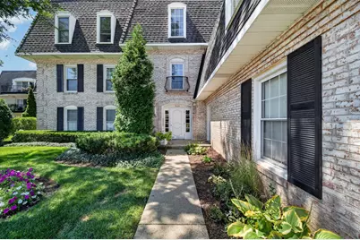944 N Northwest Highway #307, Park Ridge, IL 60068 - Photo 2