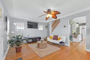 6548 N Sayre Ave, Chicago, IL 60631 - Photo 2