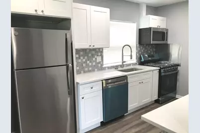 7646 W 63rd Place, Summit, IL 60501 - Photo 2