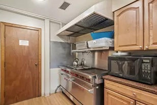 2 Oak Brook Club Dr, Oak Brook, IL 60523 - Photo 30
