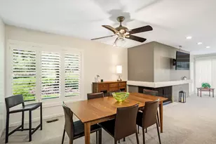 2 Oak Brook Club Dr, Oak Brook, IL 60523 - Photo 4