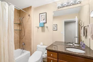 2 Oak Brook Club Dr, Oak Brook, IL 60523 - Photo 12