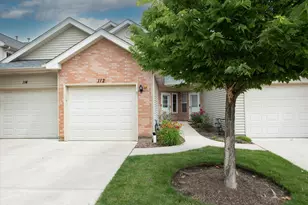 112 Golfview Dr, Glendale Heights, IL 60139 - Photo 2