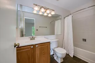 112 Golfview Dr, Glendale Heights, IL 60139 - Photo 24