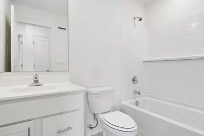 2111 Yellowstone Boulevard, Mundelein, IL 60060 - Photo 14
