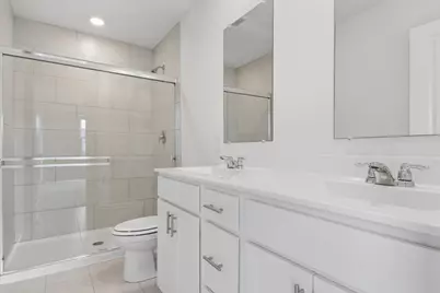 2111 Yellowstone Boulevard, Mundelein, IL 60060 - Photo 12