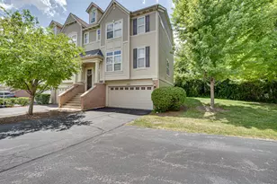 3355 Kentshire Cir, Aurora, IL 60504 - Photo 1