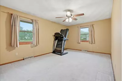 404 Clayton Drive, Watseka, IL 60970 - Photo 20