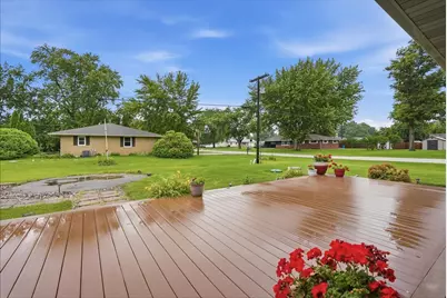 404 Clayton Drive, Watseka, IL 60970 - Photo 24