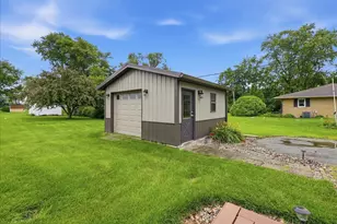 404 Clayton Dr, Watseka, IL 60970 - Photo 26