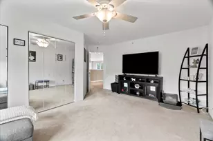 1225 Mallard Ln, Hoffman Estates, IL 60192 - Photo 20