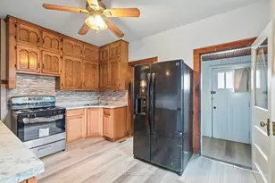 10130 S Lowe Ave, Chicago, IL 60628 - Photo 10