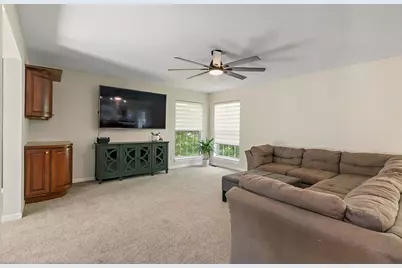 213 SW Griffin Place, Poplar Grove, IL 61065 - Photo 6